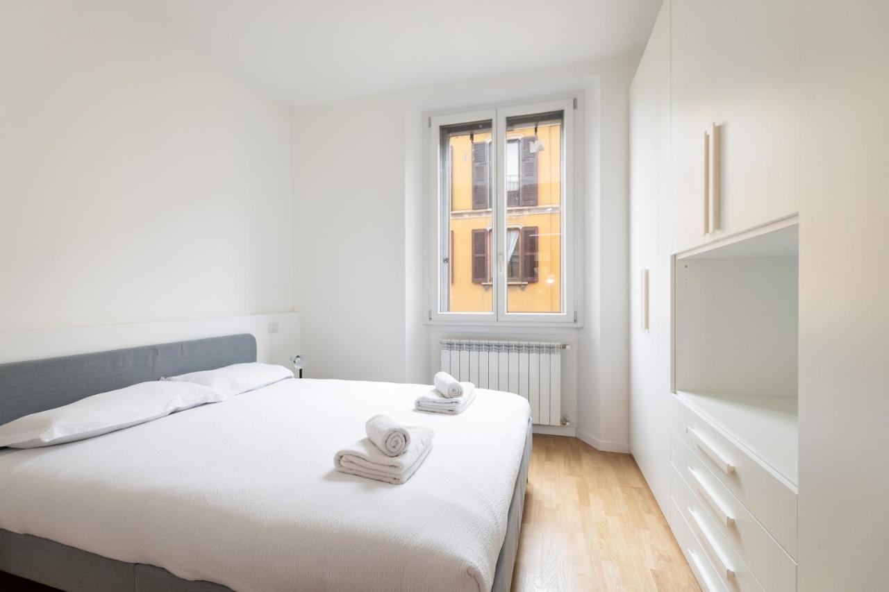 Urbino Apartment Luminoso E Centrale Милано Екстериор снимка